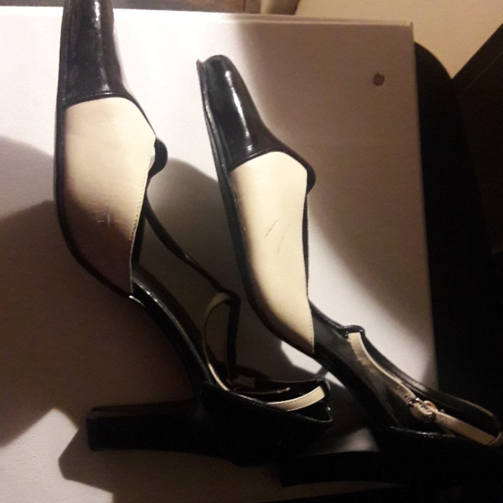 Shoes - Picture 7 of 7